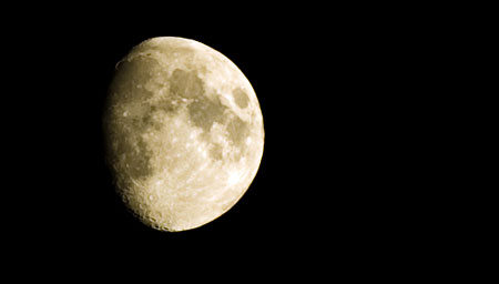 Mond über meiner Terrasse, gestern 21:15 h Ortszeit